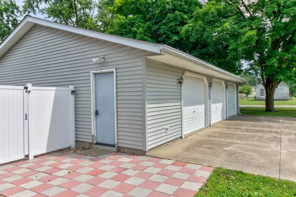 Tuscola, IL 61953,601 N Ohio ST