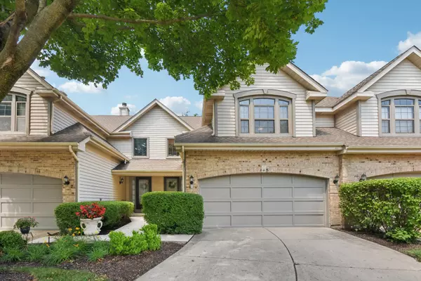 145 Benton LN, Bloomingdale, IL 60108