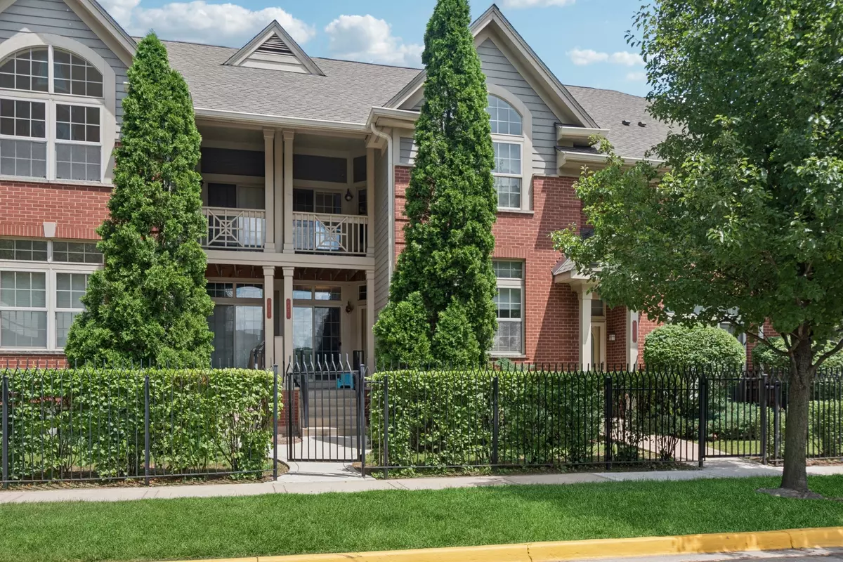 Morton Grove, IL 60053,8471 Callie AVE