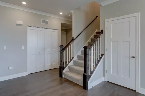 Woodridge, IL 60517,8541 Chadwick CT