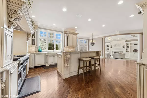 Burr Ridge, IL 60527,15W280 PLAINFIELD RD