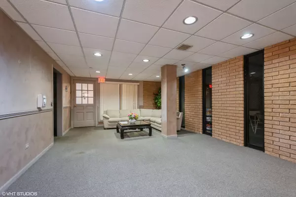 Evanston, IL 60203,3500 Church ST #104