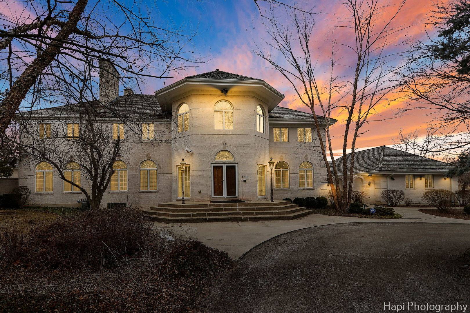 74 Dundee LN, Barrington Hills, IL 60010