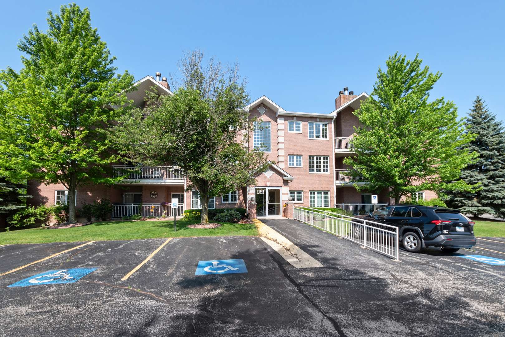 Orland Park, IL 60467,11545 Settlers Pond WAY #2A