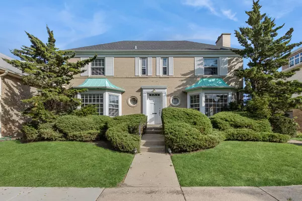 5807 N Bernard ST, Chicago, IL 60659