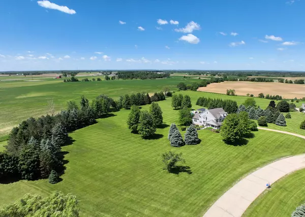 Burlington, WI 53105,5021 Sherwood CT