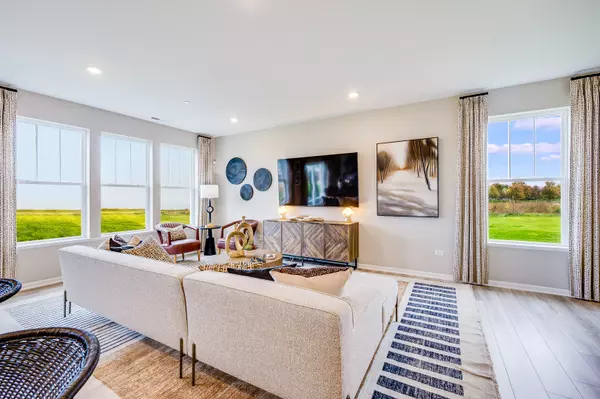 West Dundee, IL 60118,904 Shagbark LN