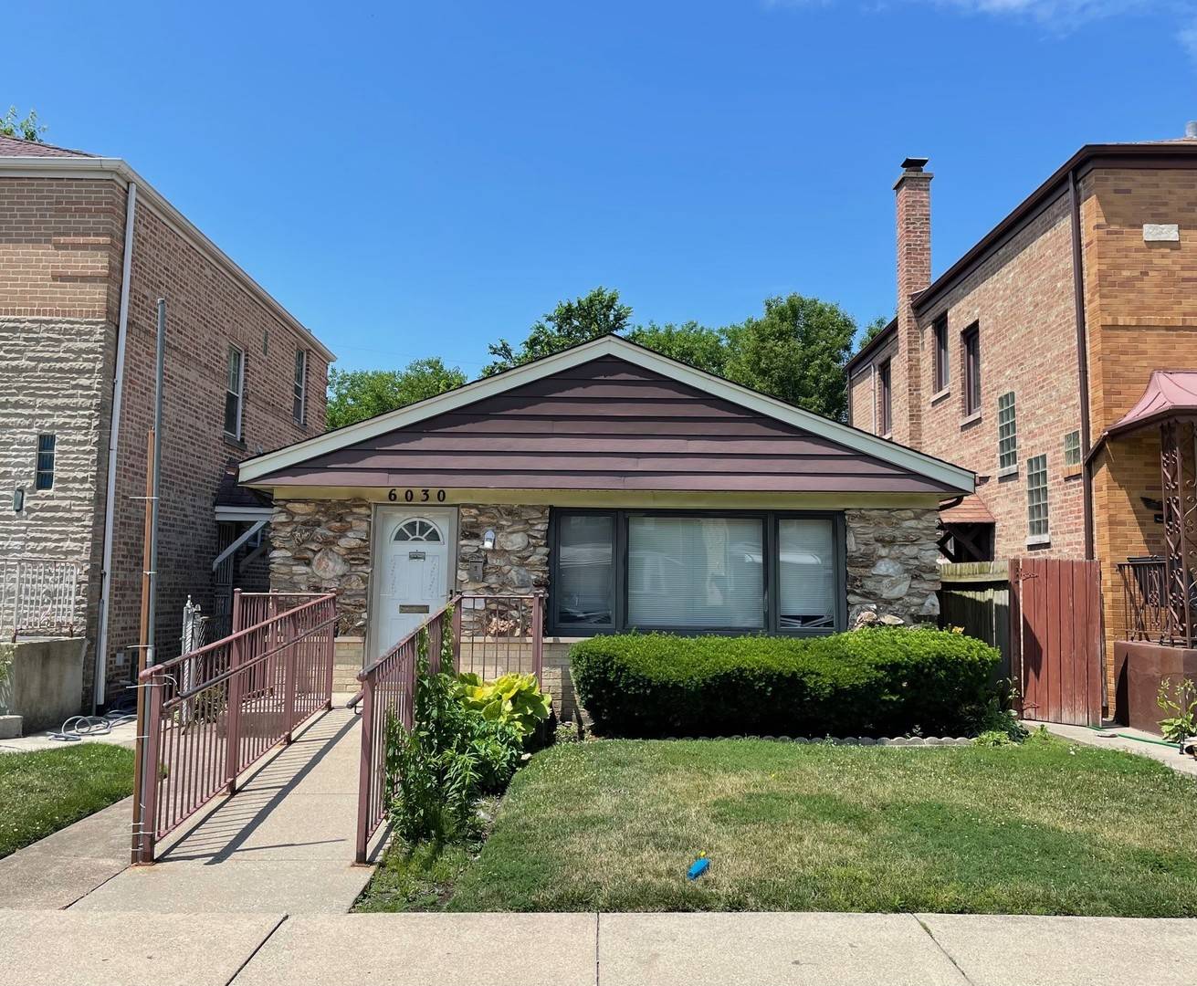 6030 N Drake AVE, Chicago, IL 60659