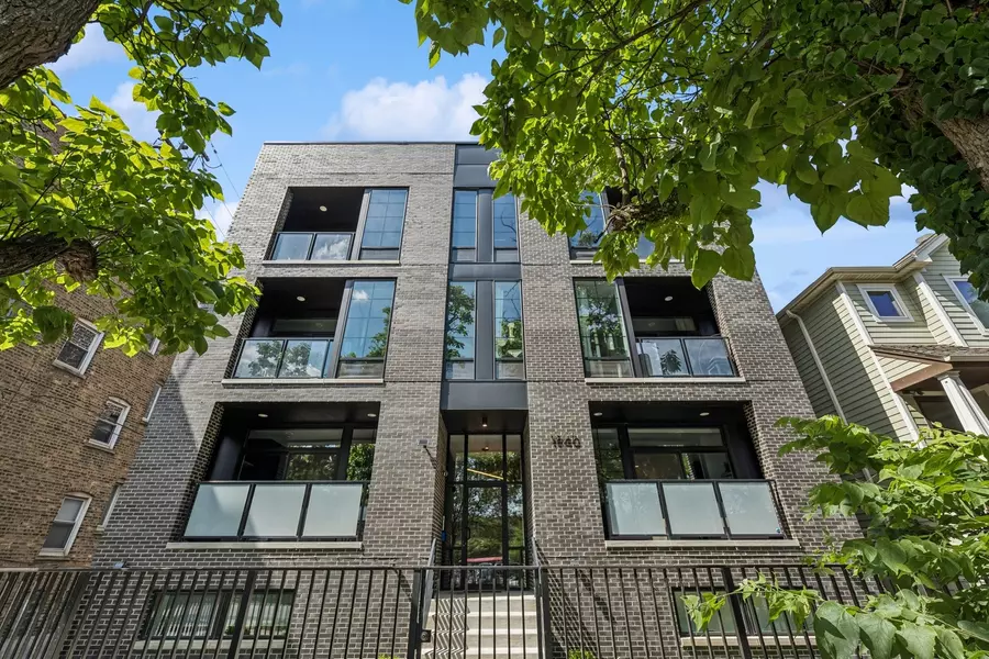 1840 W Grace ST #2W, Chicago, IL 60613