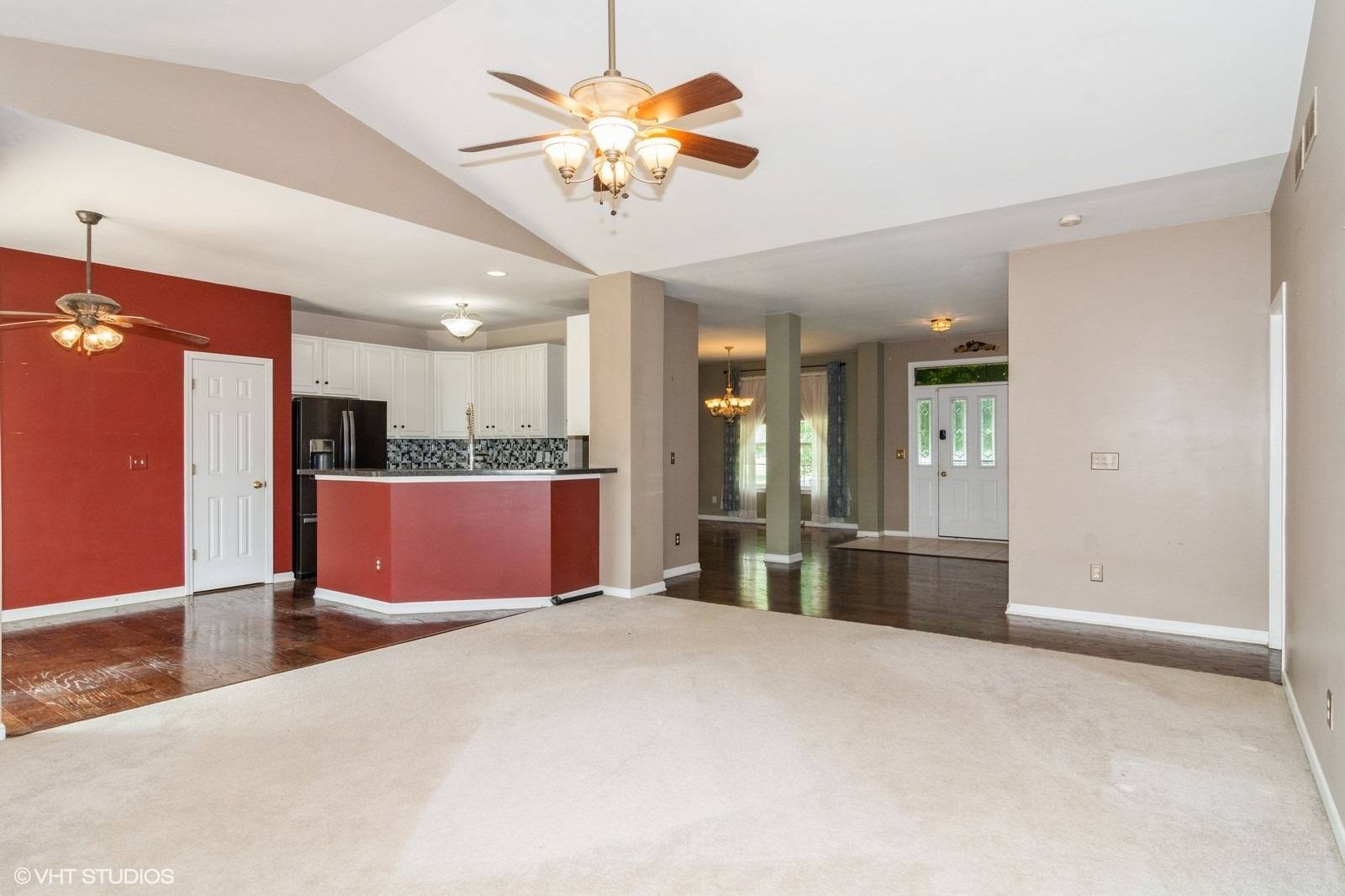 Dekalb, IL 60115,3452 Basswood LN