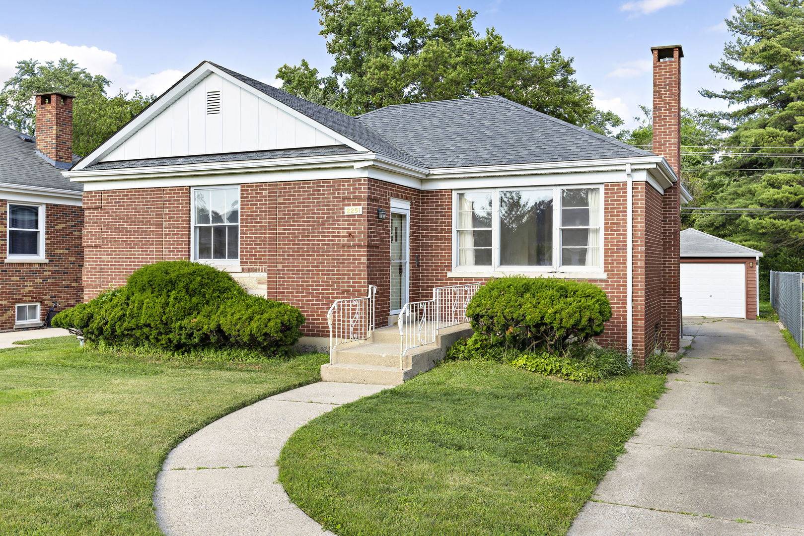 Westchester, IL 60154,2251 Belleview AVE