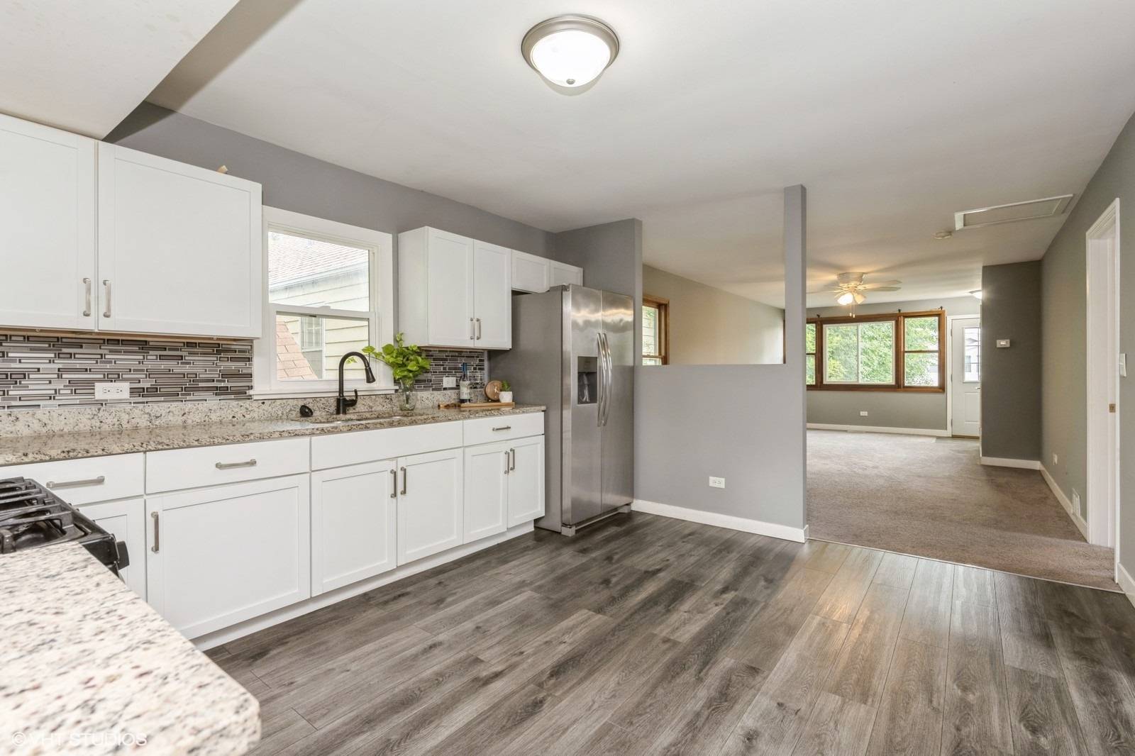Round Lake Beach, IL 60073,215 Glenwood DR
