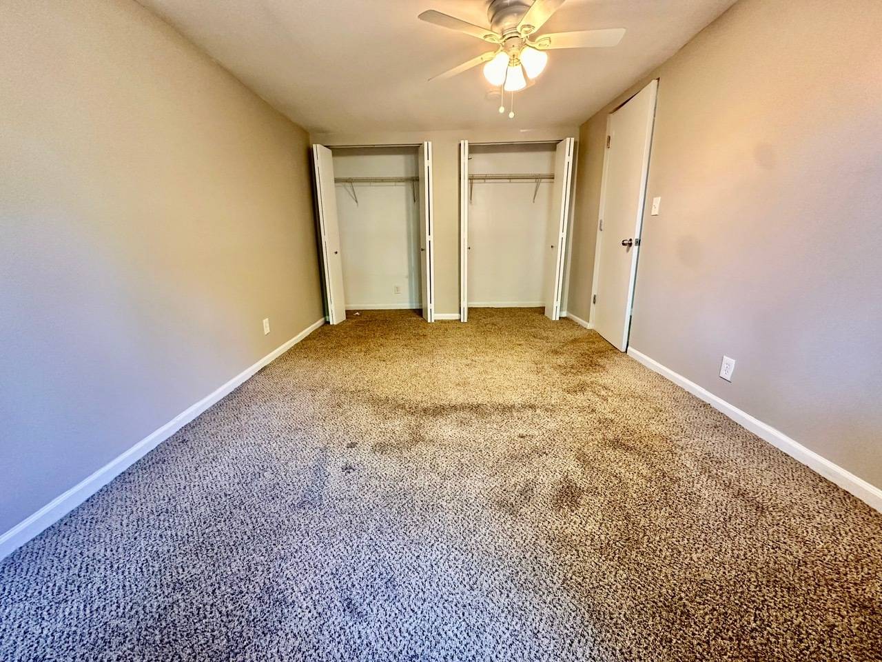 Elgin, IL 60123,308 N Clifton AVE