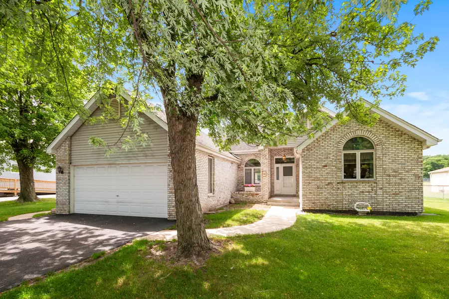 2235 177th ST, Lansing, IL 60438