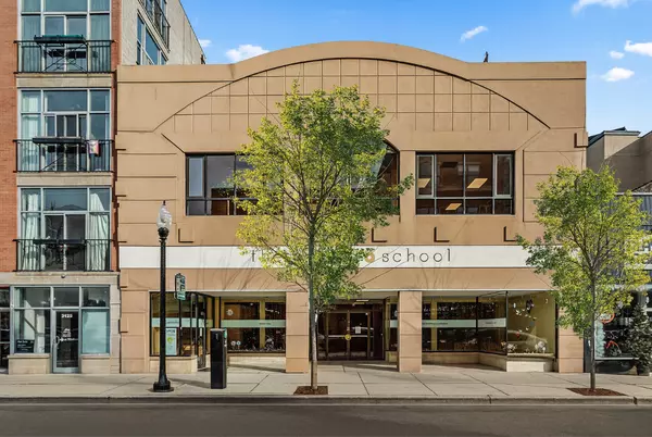 3121 N Lincoln AVE, Chicago, IL 60657