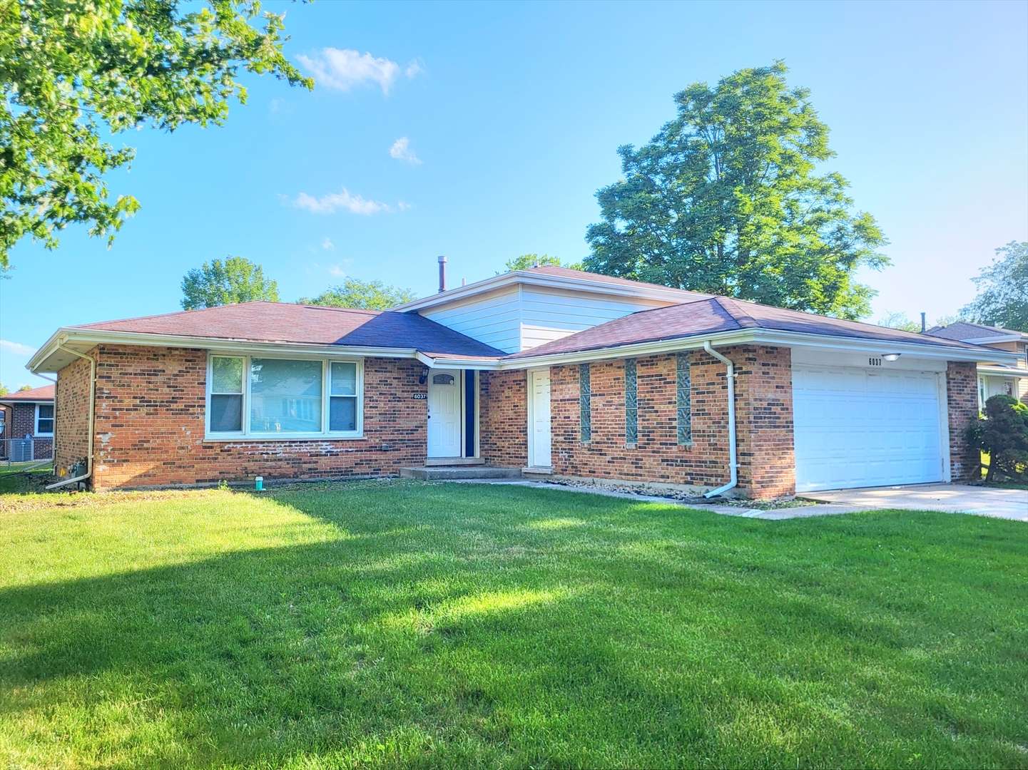 6037 Spring LN, Matteson, IL 60443