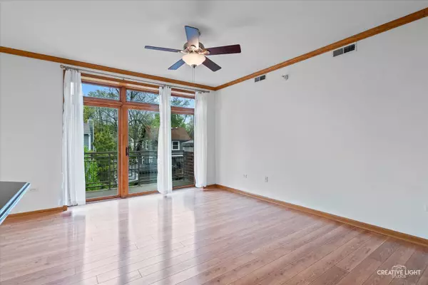 West Chicago, IL 60185,515 Main ST #402