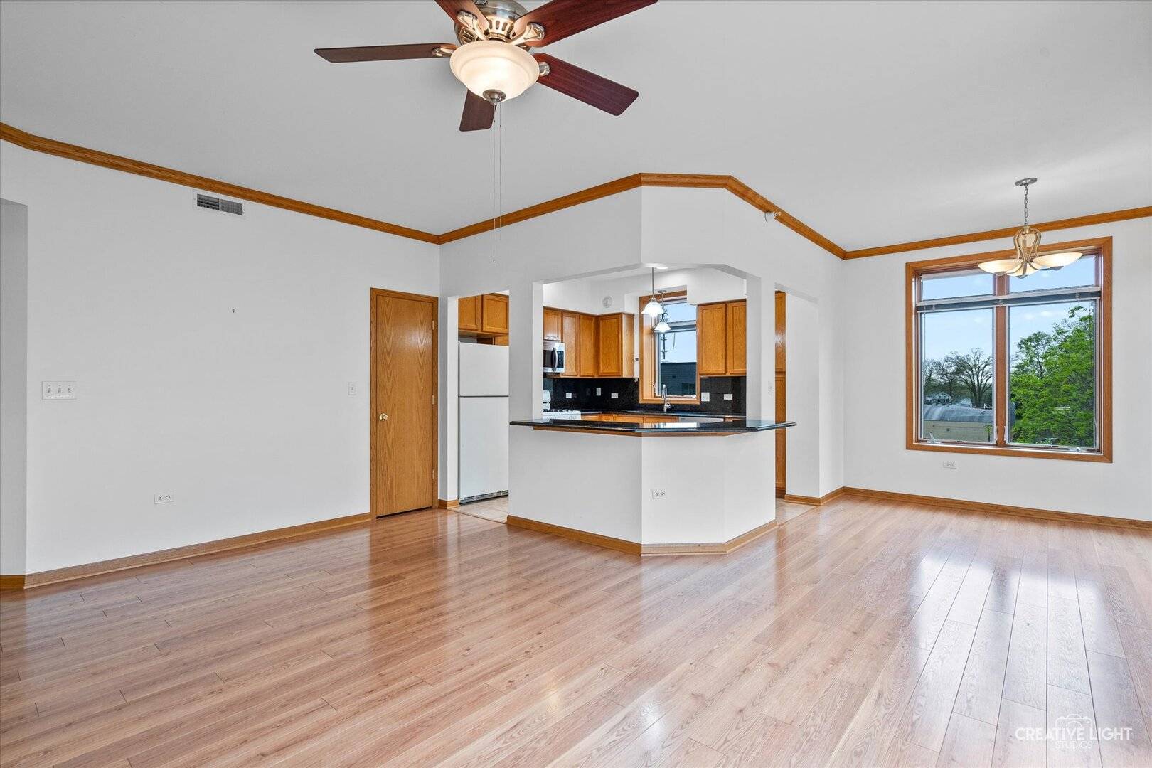 West Chicago, IL 60185,515 Main ST #402