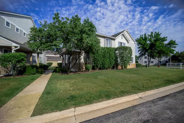 Romeoville, IL 60446,126 Yarrow CT #126