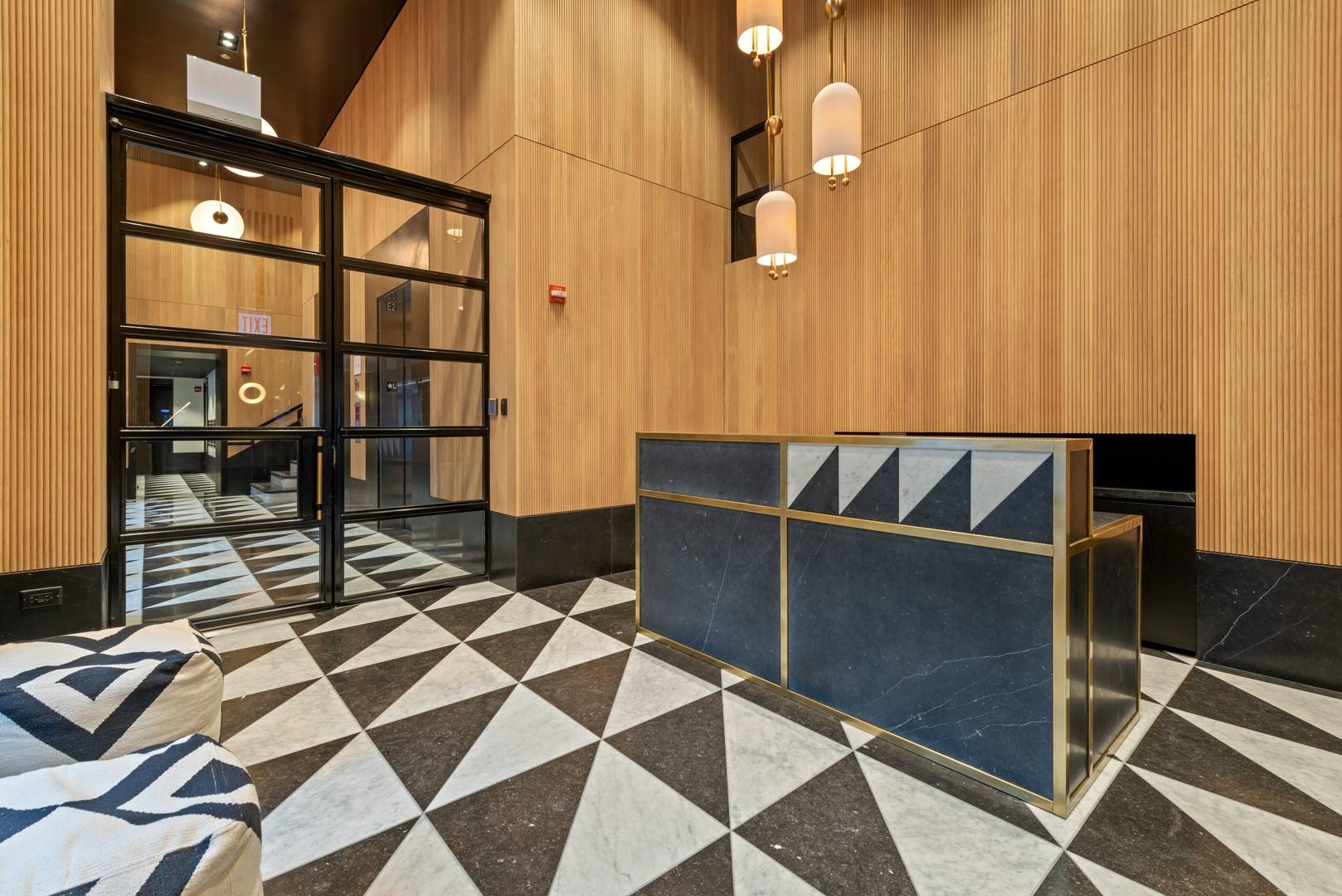 Chicago, IL 60611,403 N Wabash AVE #13C