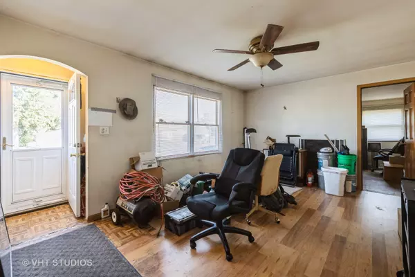 Wauconda, IL 60084,226 Barrington RD