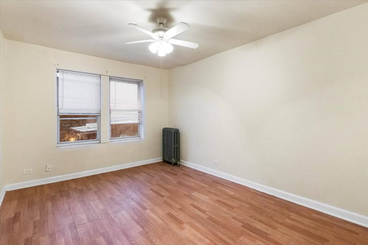 Chicago, IL 60649,7827 S South Shore DR #407