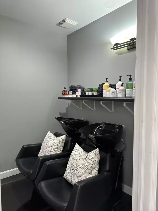 Aurora, IL 60504,3831 Mccoy DR