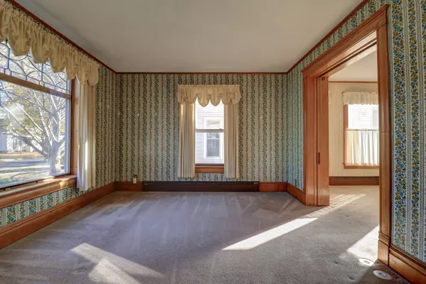 Sterling, IL 61081,511 7th AVE