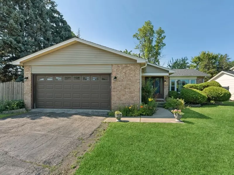 401 Jefferson CT, Wheeling, IL 60090