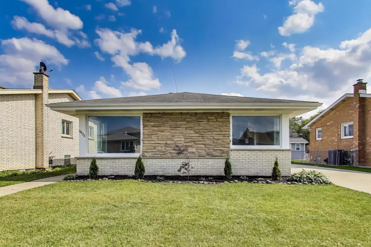 Niles, IL 60714,8433 W Betty TER W