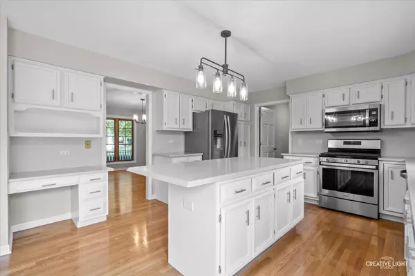Naperville, IL 60564,2120 Yellowstar LN