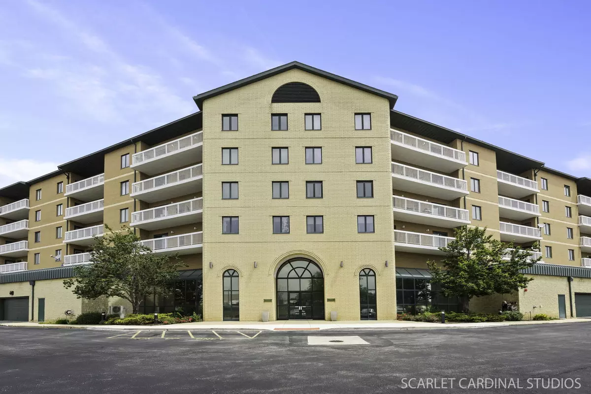 Villa Park, IL 60181,1500 S Ardmore AVE #612