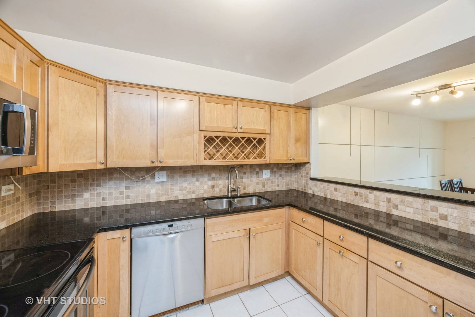 River Forest, IL 60305,414 Clinton PL #302