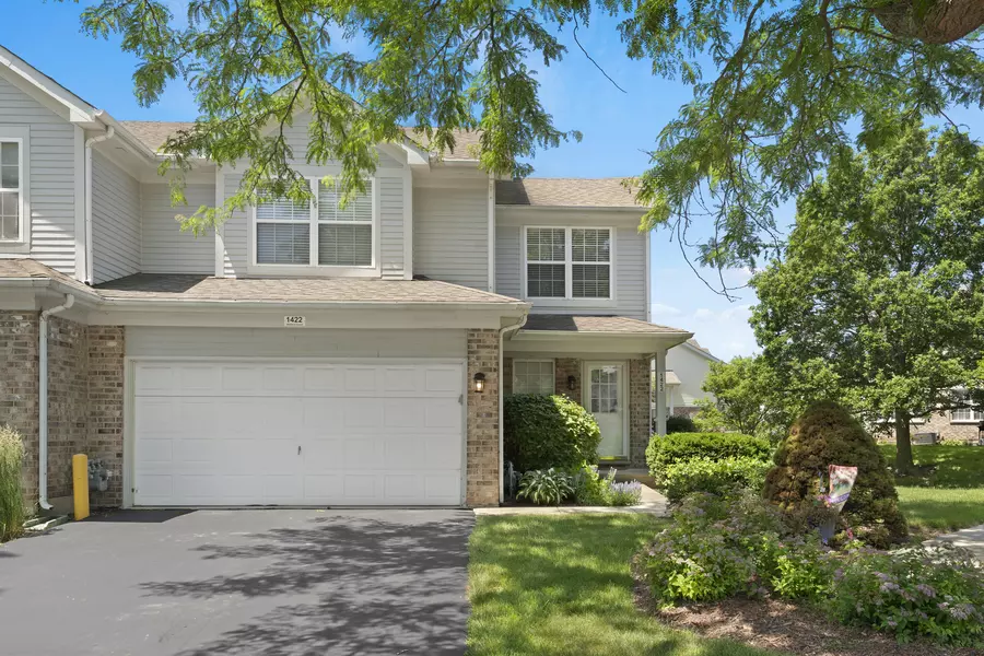 1422 Welland CT, Roselle, IL 60172