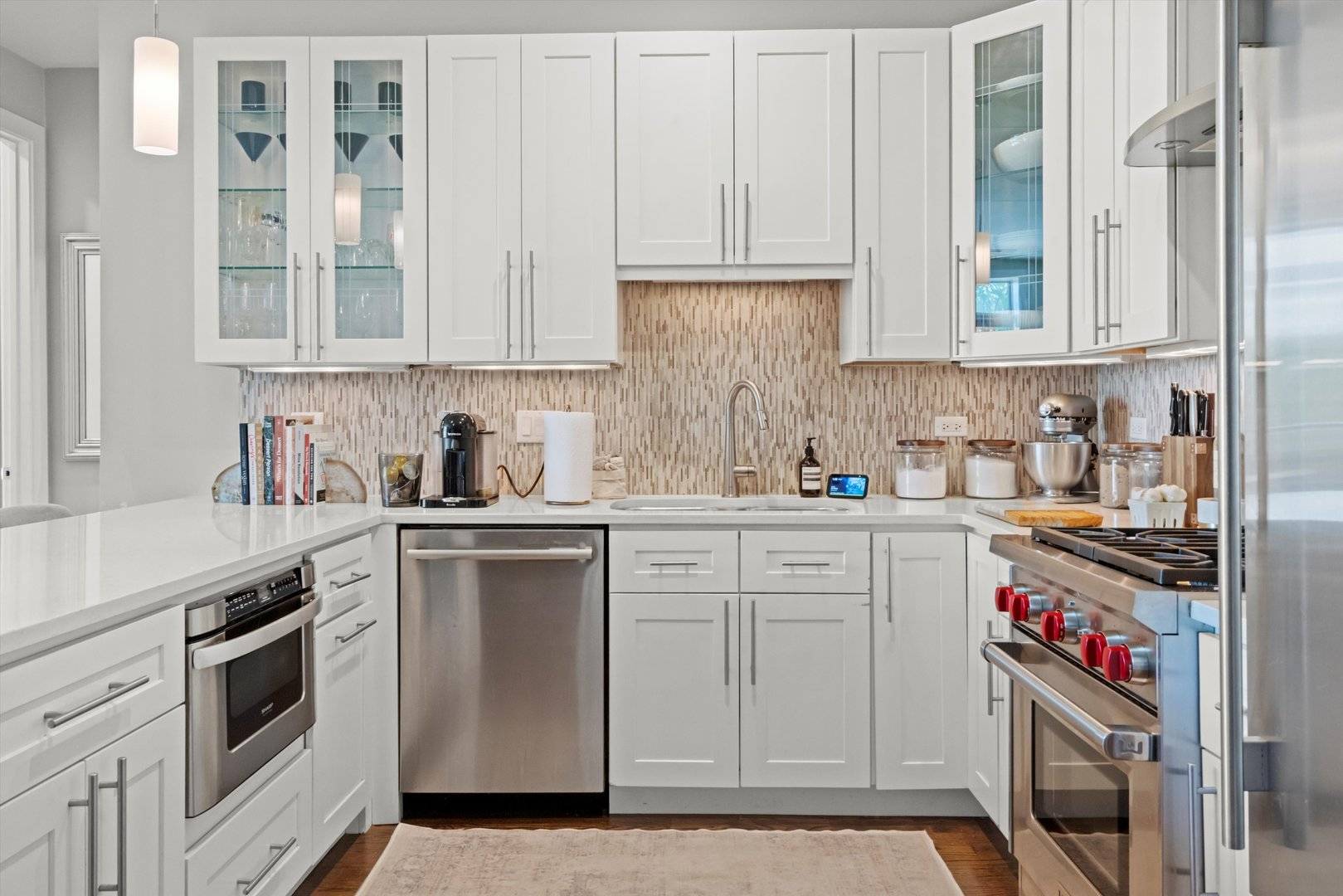 Chicago, IL 60647,2140 W Armitage AVE #3W