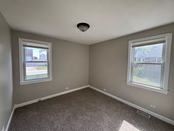 Lansing, IL 60438,18052 Commercial AVE