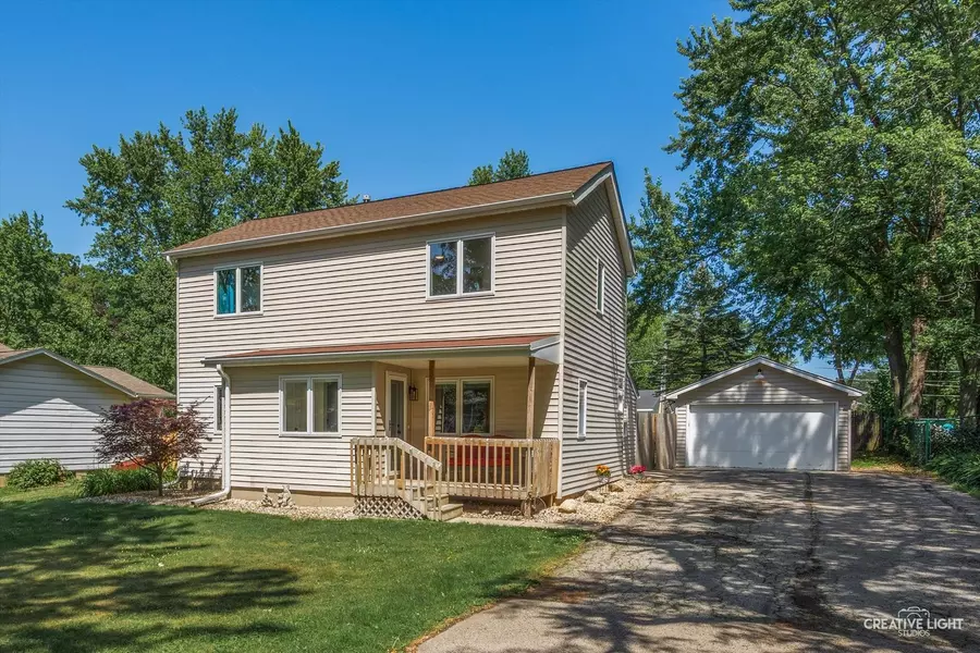33303 Algonquin DR, Grayslake, IL 60030
