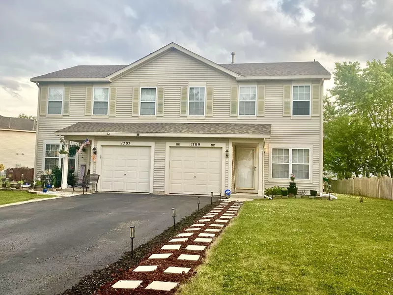 1709 Raleigh TRL, Romeoville, IL 60446