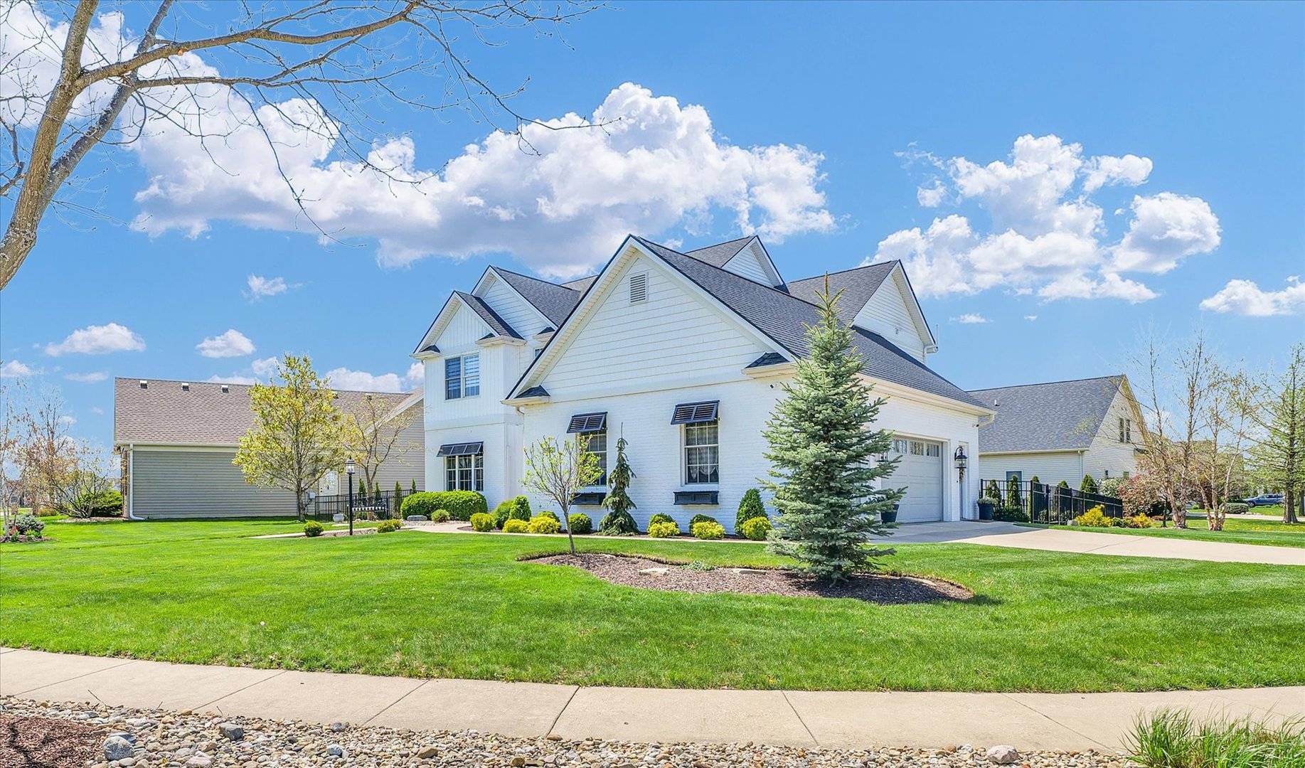 Champaign, IL 61822,1603 English Oak DR