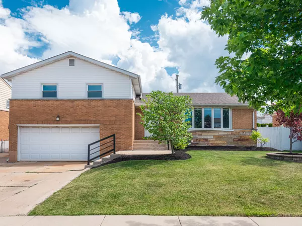1210 Norwood ST, Melrose Park, IL 60160