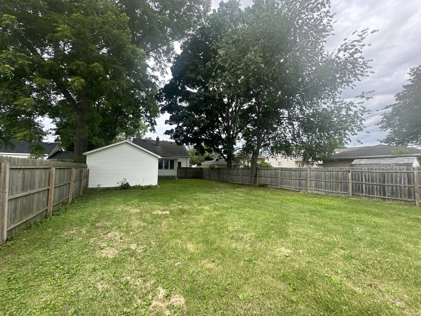 Sterling, IL 61081,1506 17th AVE