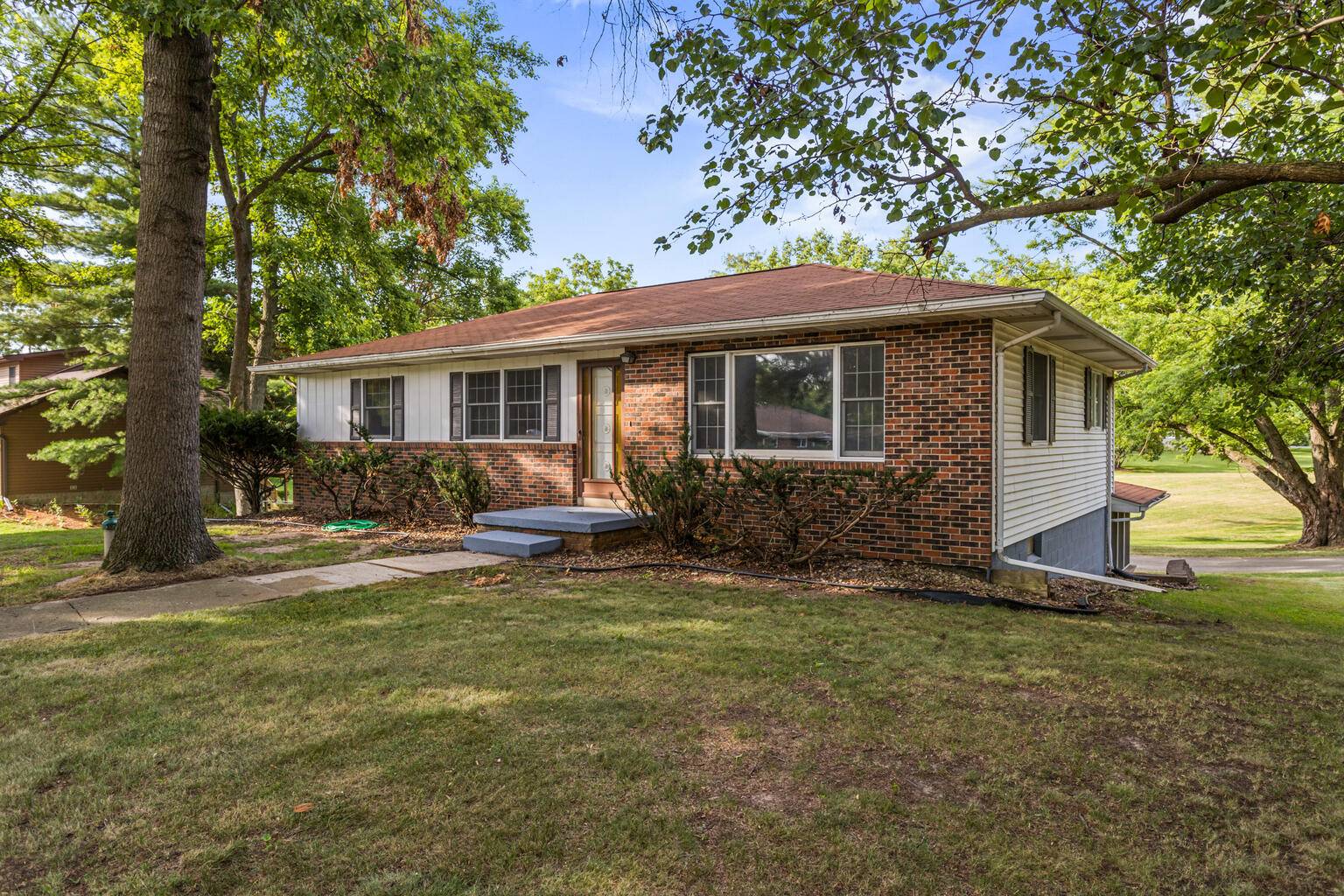 Decatur, IL 62521,5619 Arrow Head CT