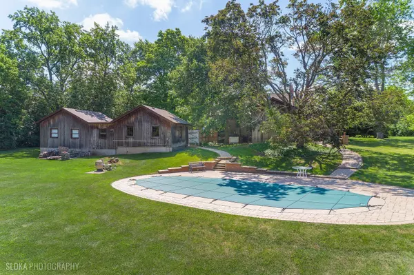 Barrington Hills, IL 60010,130 Old Dundee RD