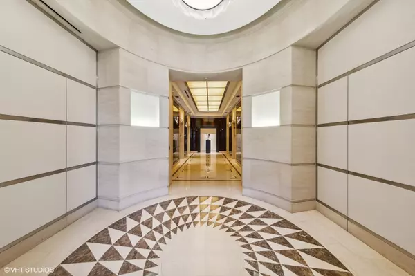 Chicago, IL 60611,401 N WABASH ST #33A