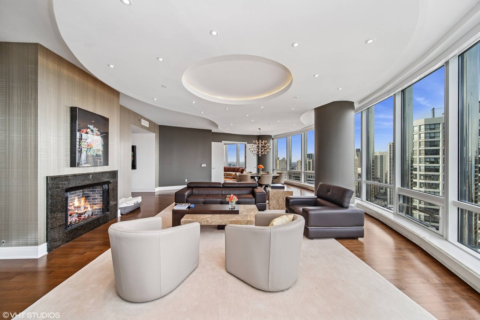 Chicago, IL 60611,401 N WABASH ST #33A