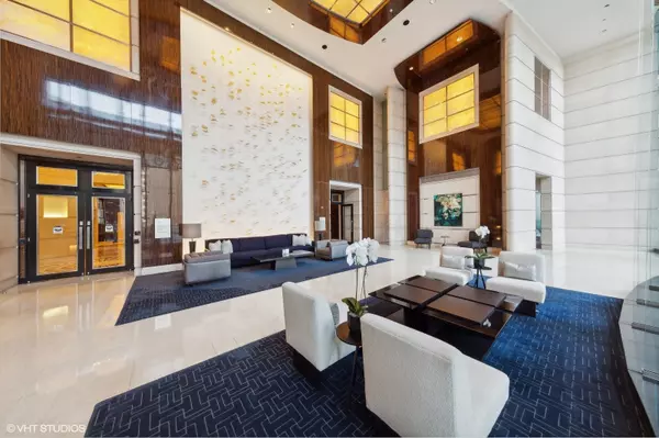 Chicago, IL 60611,401 N Wabash AVE #33B