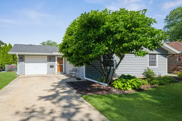 408 S Prindle AVE, Arlington Heights, IL 60004