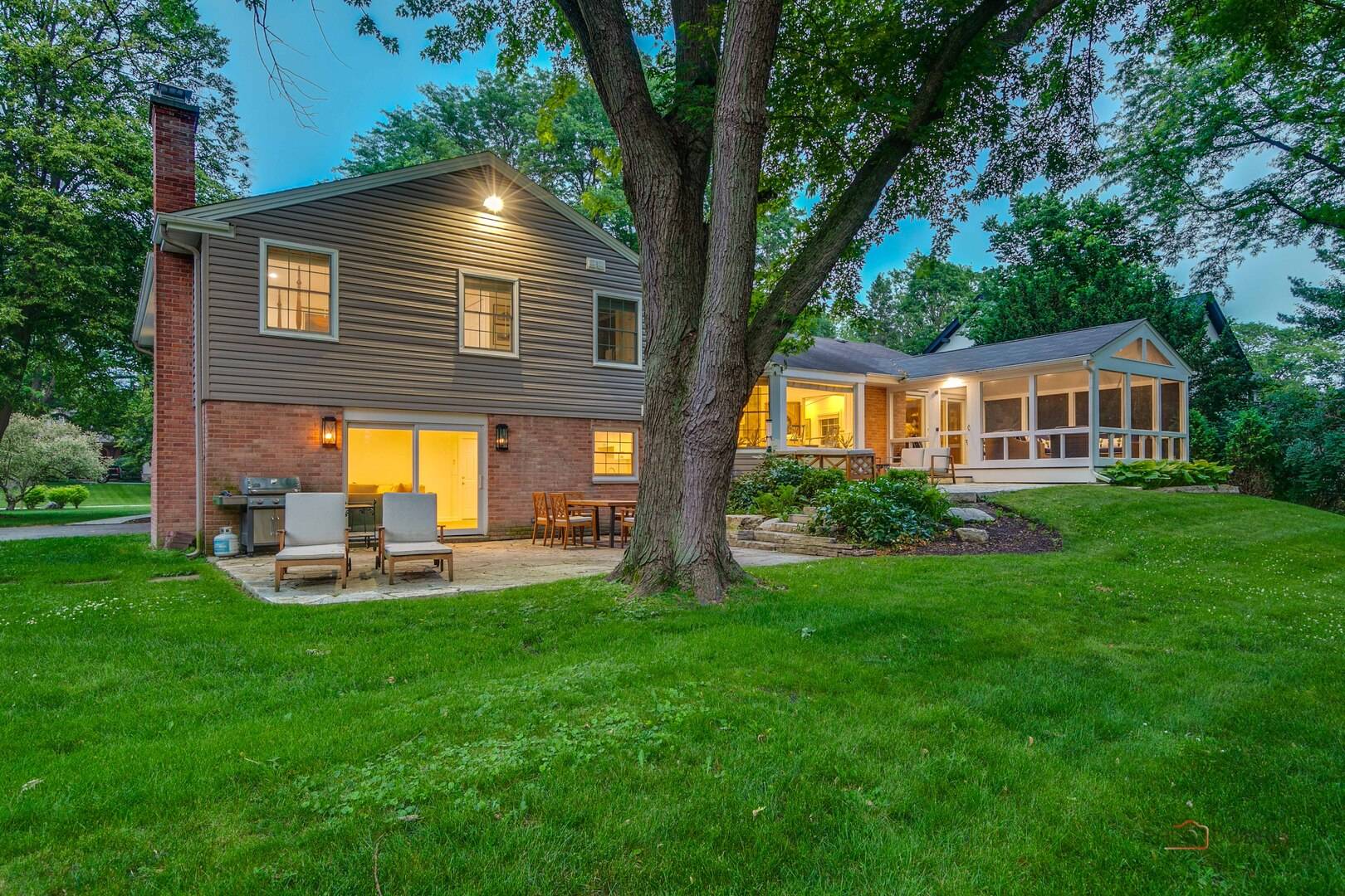 Lake Forest, IL 60045,560 Golf LN