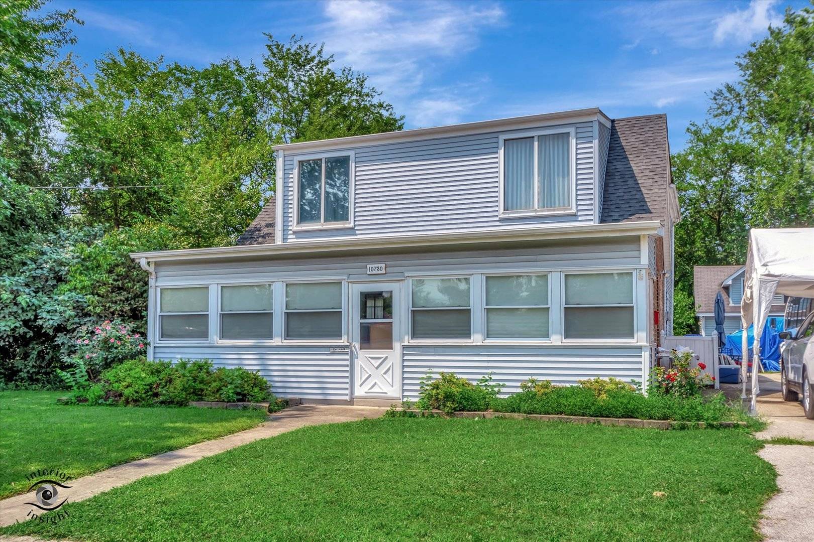 10730 S Ridgeland ST, Worth, IL 60482