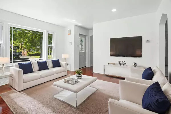 Dolton, IL 60419,228 E 141st ST